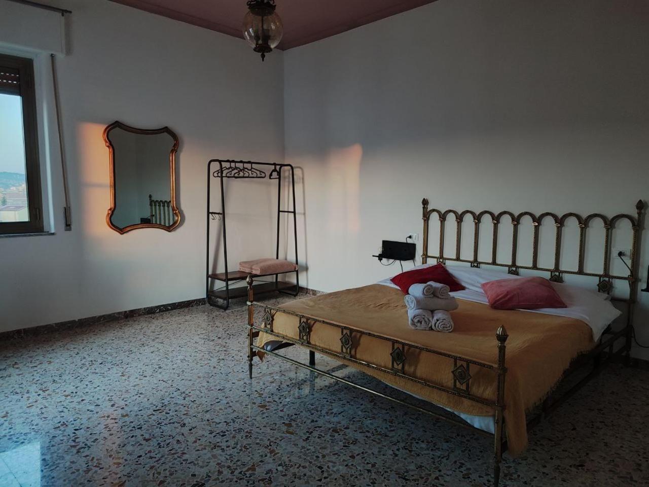 Soffitti Colorati Apartment